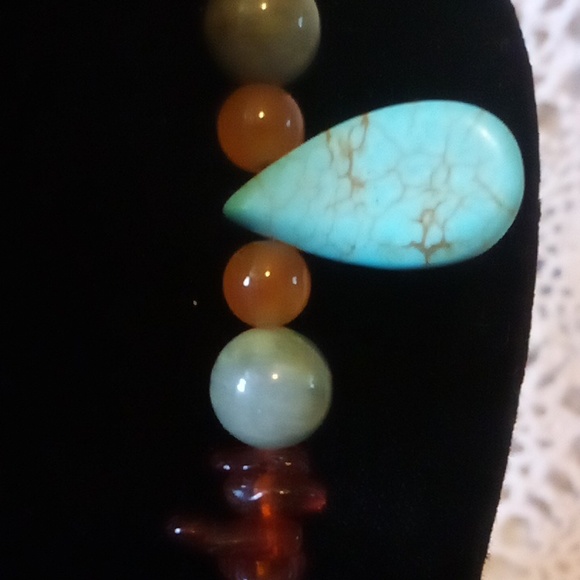 Turquoise, amber and malachite 8" necklace - southwestern Native made USA - Picture 4 of 9